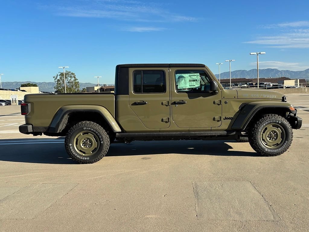New 2026 Jeep Gladiator Willys AWD/4WD image 2