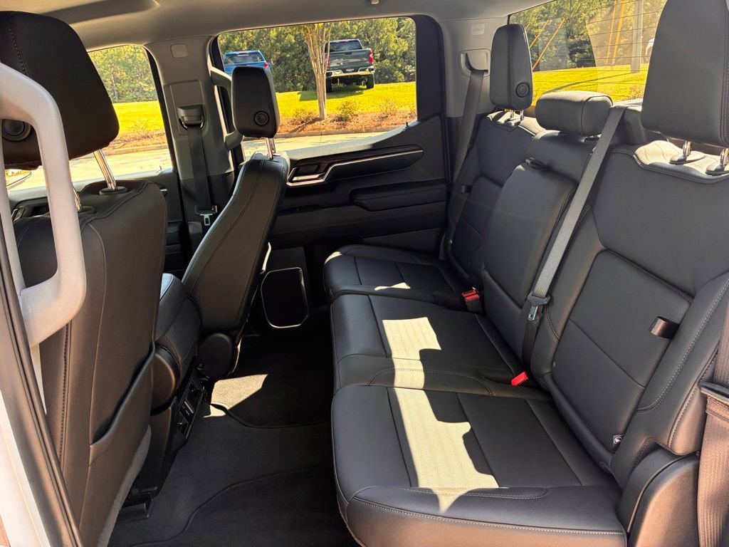 Used 2024 GMC Sierra 1500 SLT image 14