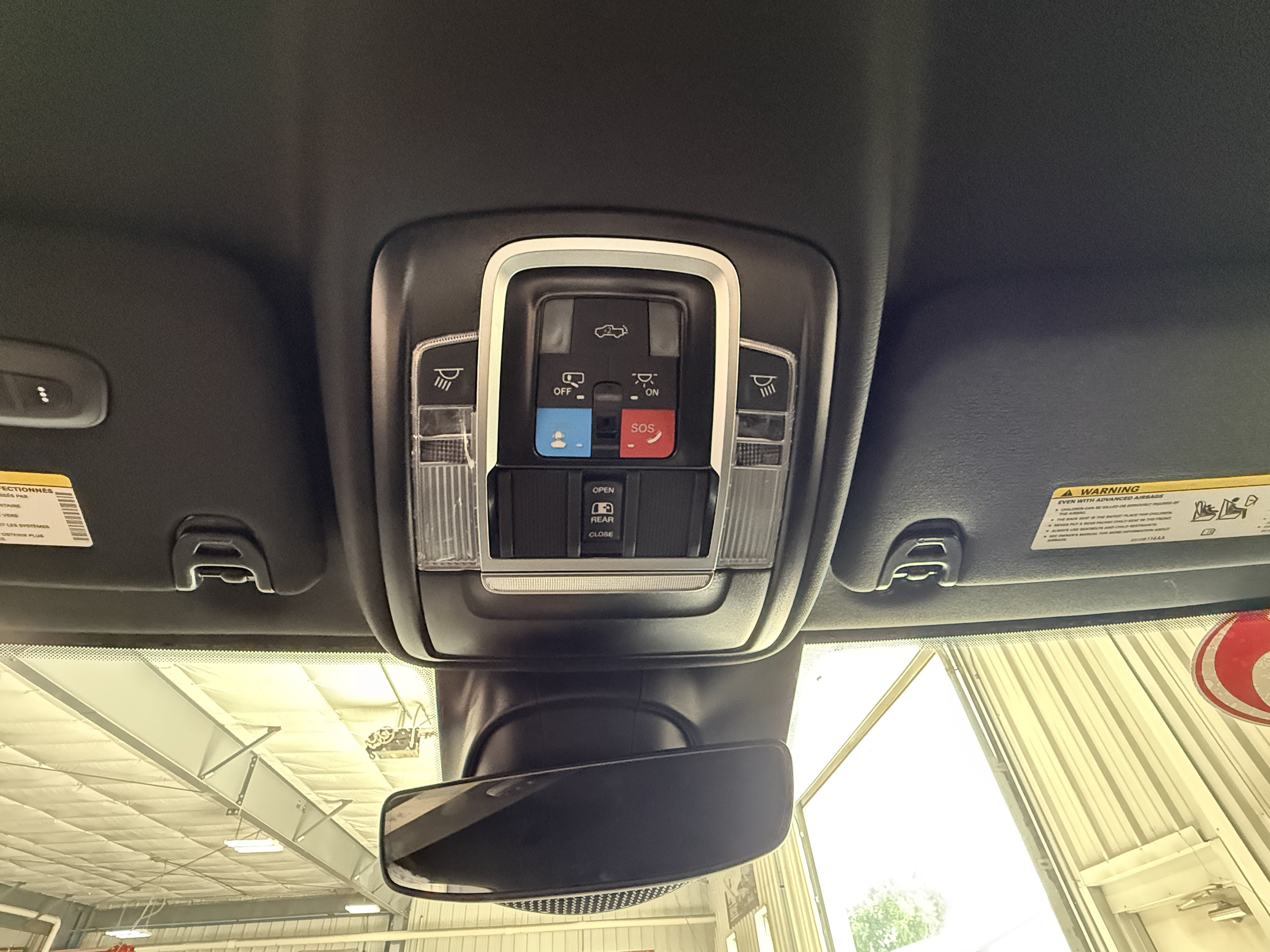 New 2026 RAM 2500 Laramie AWD/4WD image 18