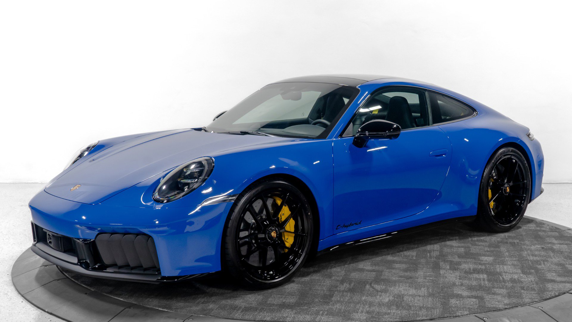 Used 2026 Porsche 911 Carrera GTS image 16