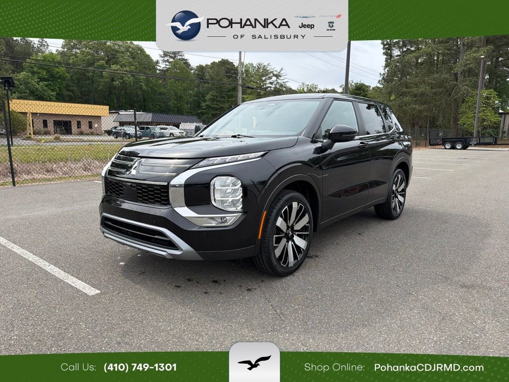 Used 2025 Mitsubishi Outlander SE FWD image 1