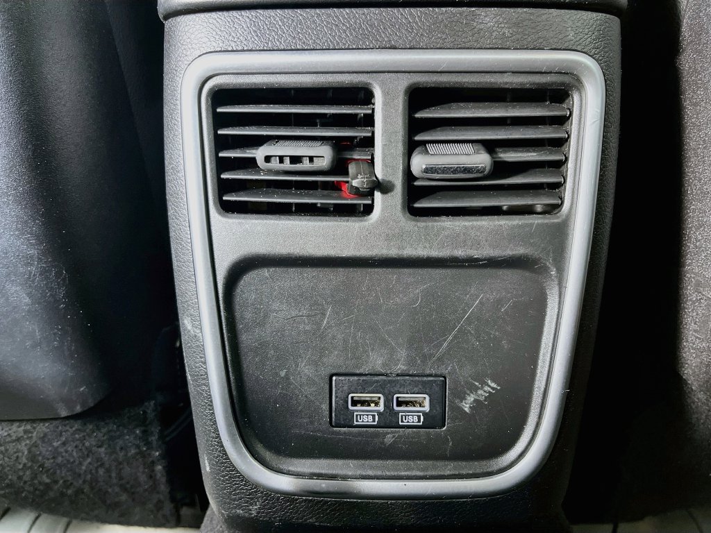 Used 2019 Chrysler 300 Touring w/ Sport Appearance Package RWD image 33