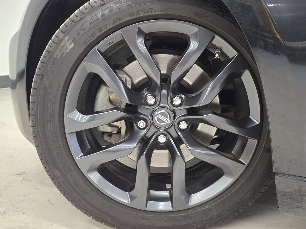 Used 2017 Nissan 370Z Coupe RWD image 38