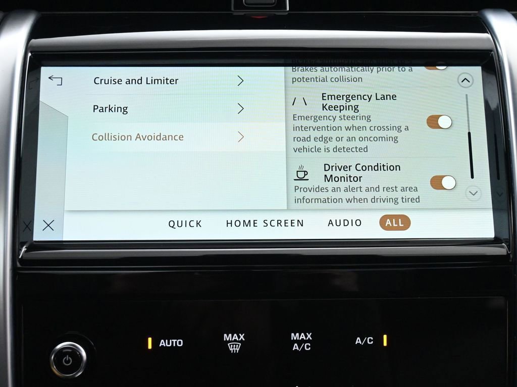 Used 2022 Land Rover Discovery Sport SE image 37