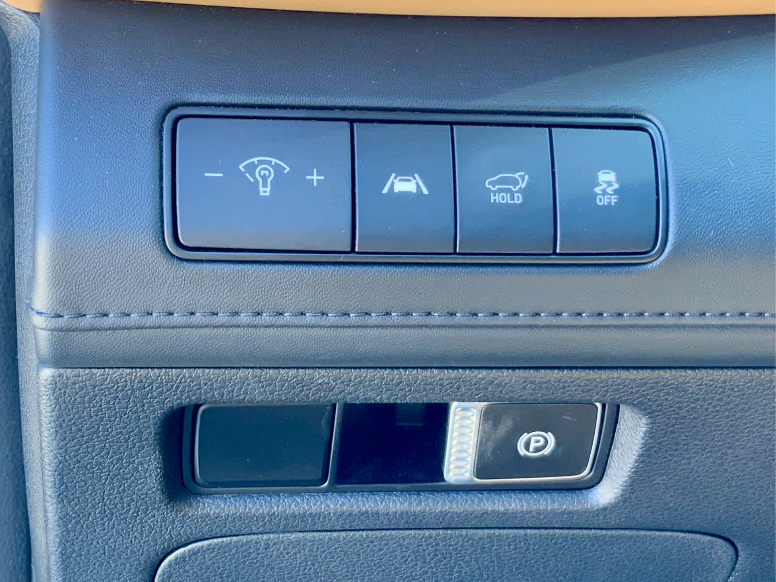 Used 2022 Hyundai Santa Fe Calligraphy image 49