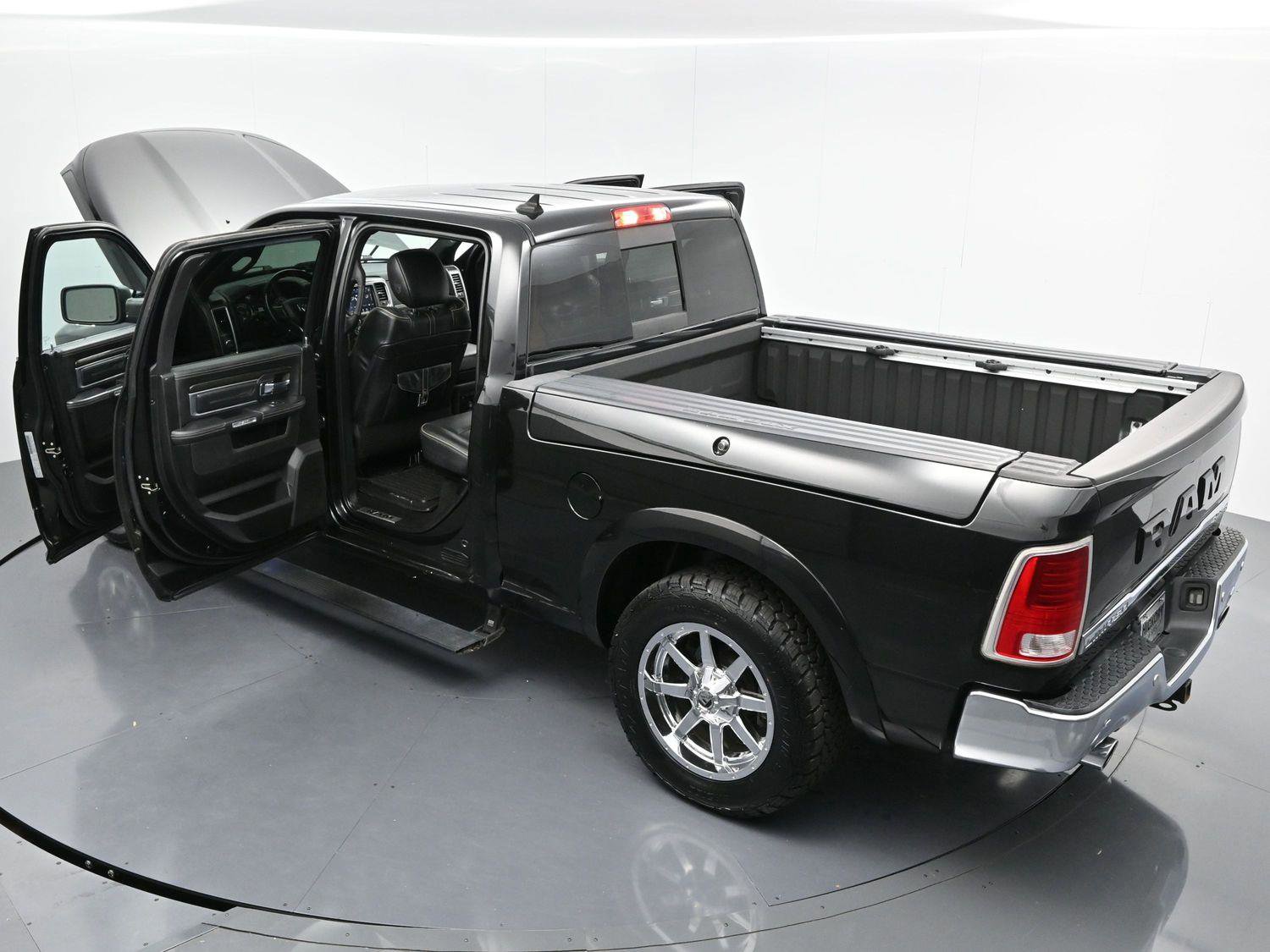 Used 2018 RAM 1500 Limited image 13
