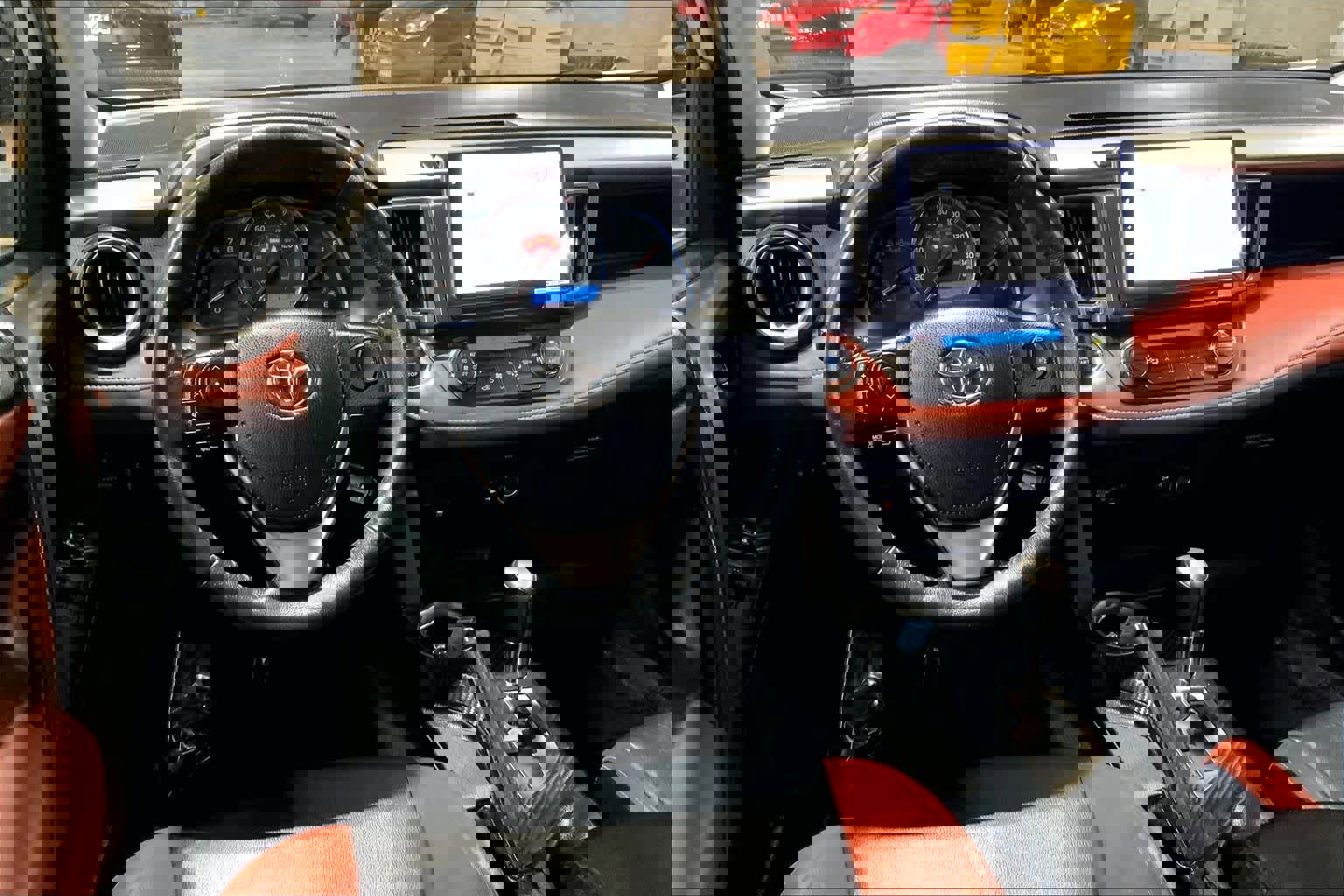 Used 2015 Toyota RAV4 Limited w/ Technology Package image 6