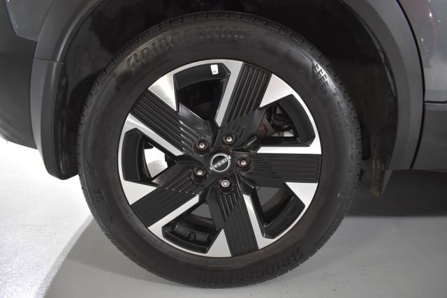 Used 2025 Nissan Kicks SV AWD/4WD image 37