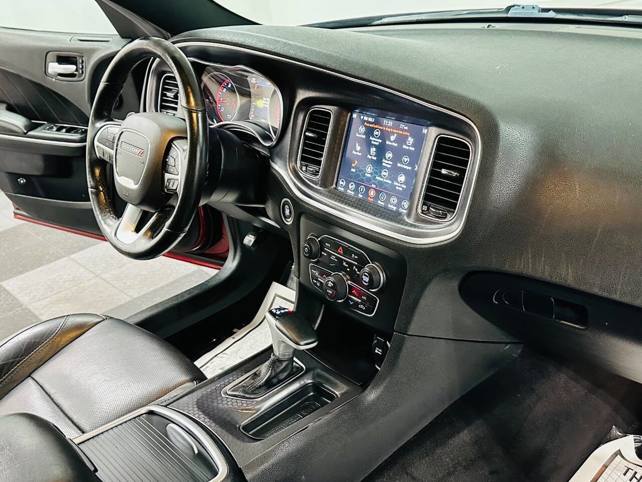 Used 2018 Dodge Charger GT image 10