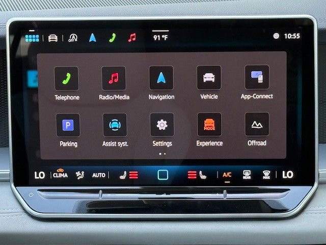 New 2025 Volkswagen Tiguan SE image 21