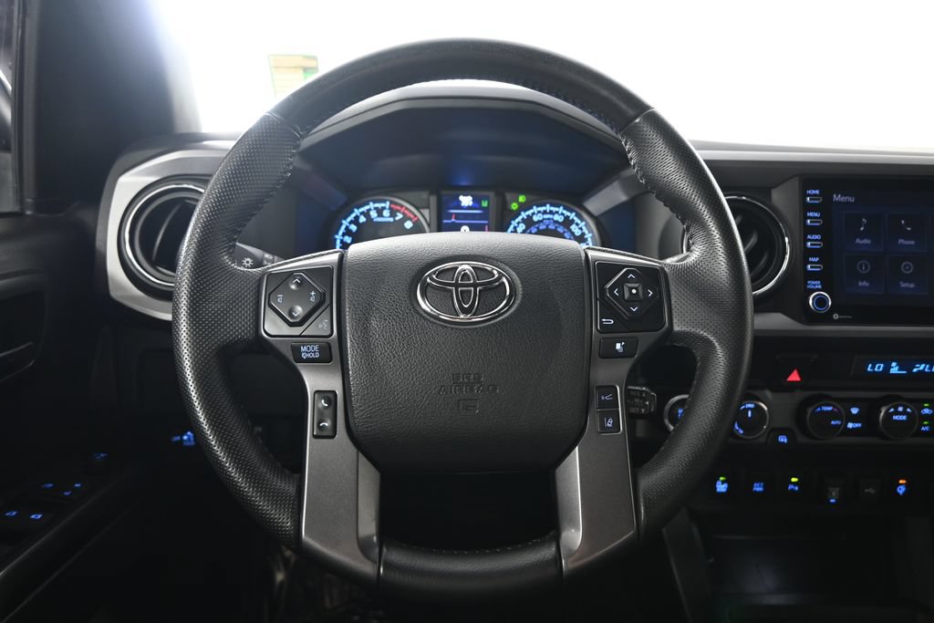 Used 2022 Toyota Tacoma TRD Off-Road w/ Technology Package AWD/4WD image 36