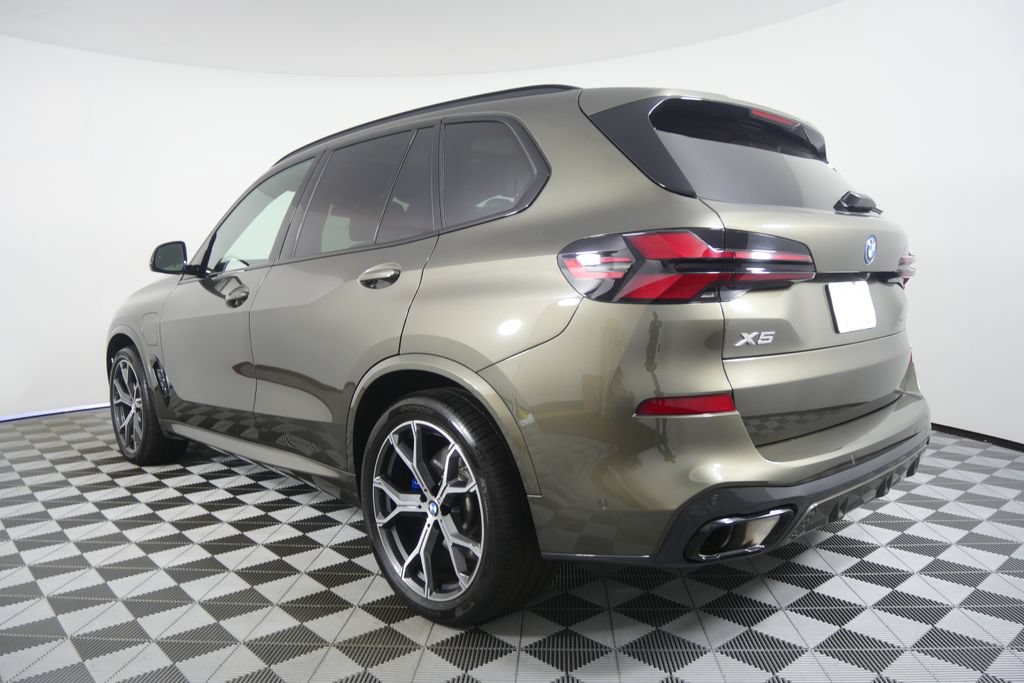 Used 2026 BMW X5 xDrive50e w/ Executive Package AWD/4WD image 3