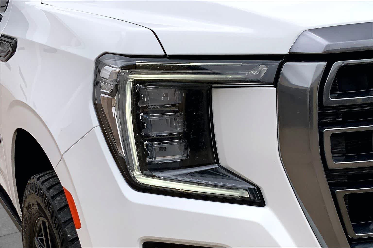 Used 2024 GMC Yukon XL AT4 w/ AT4 Premium Plus Package AWD/4WD image 54
