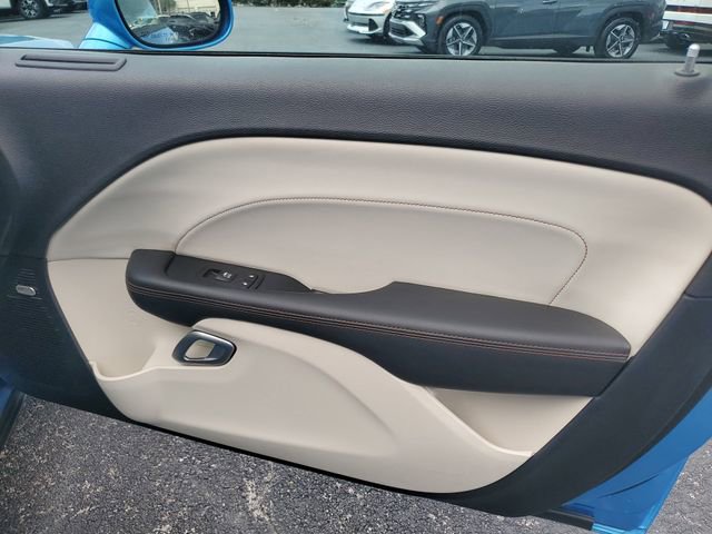 Used 2016 Dodge Challenger R/T Plus RWD image 11