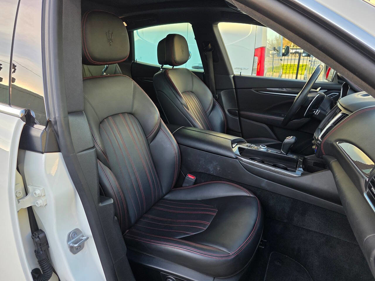 Used 2017 Maserati Levante S image 10