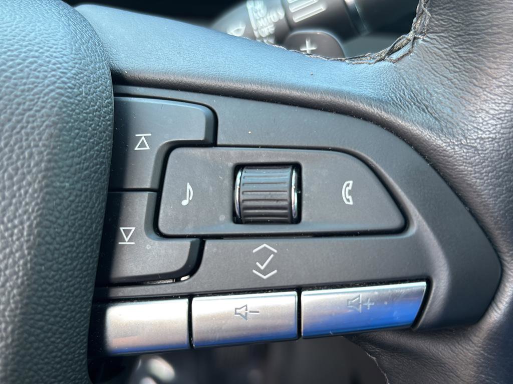 Used 2024 Cadillac XT4 Premium Luxury image 26