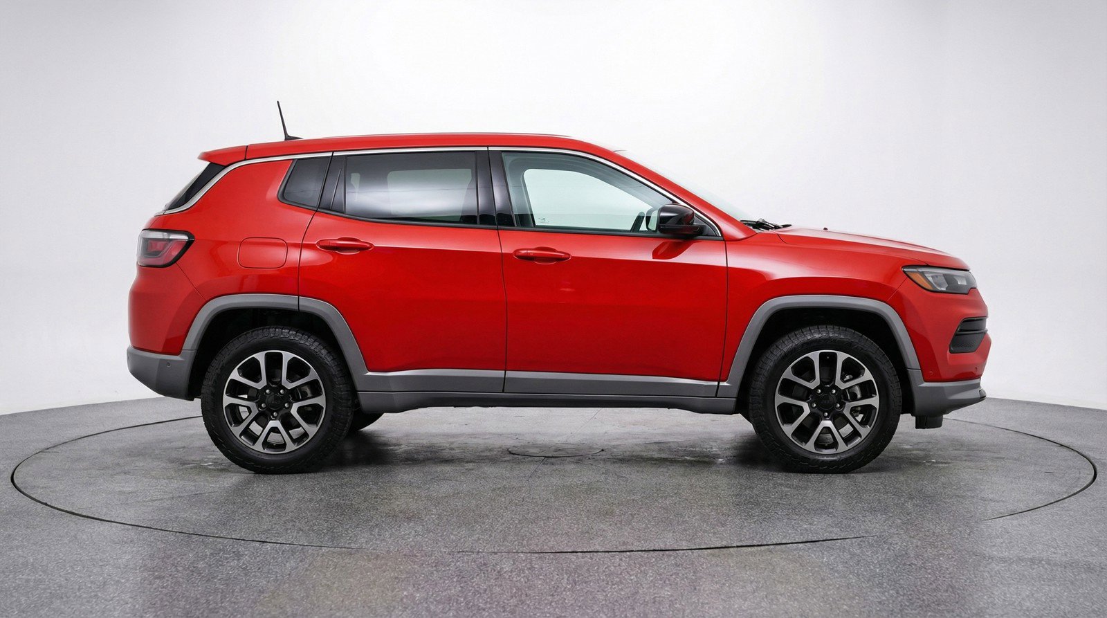 Used 2025 Jeep Compass Trailhawk image 11