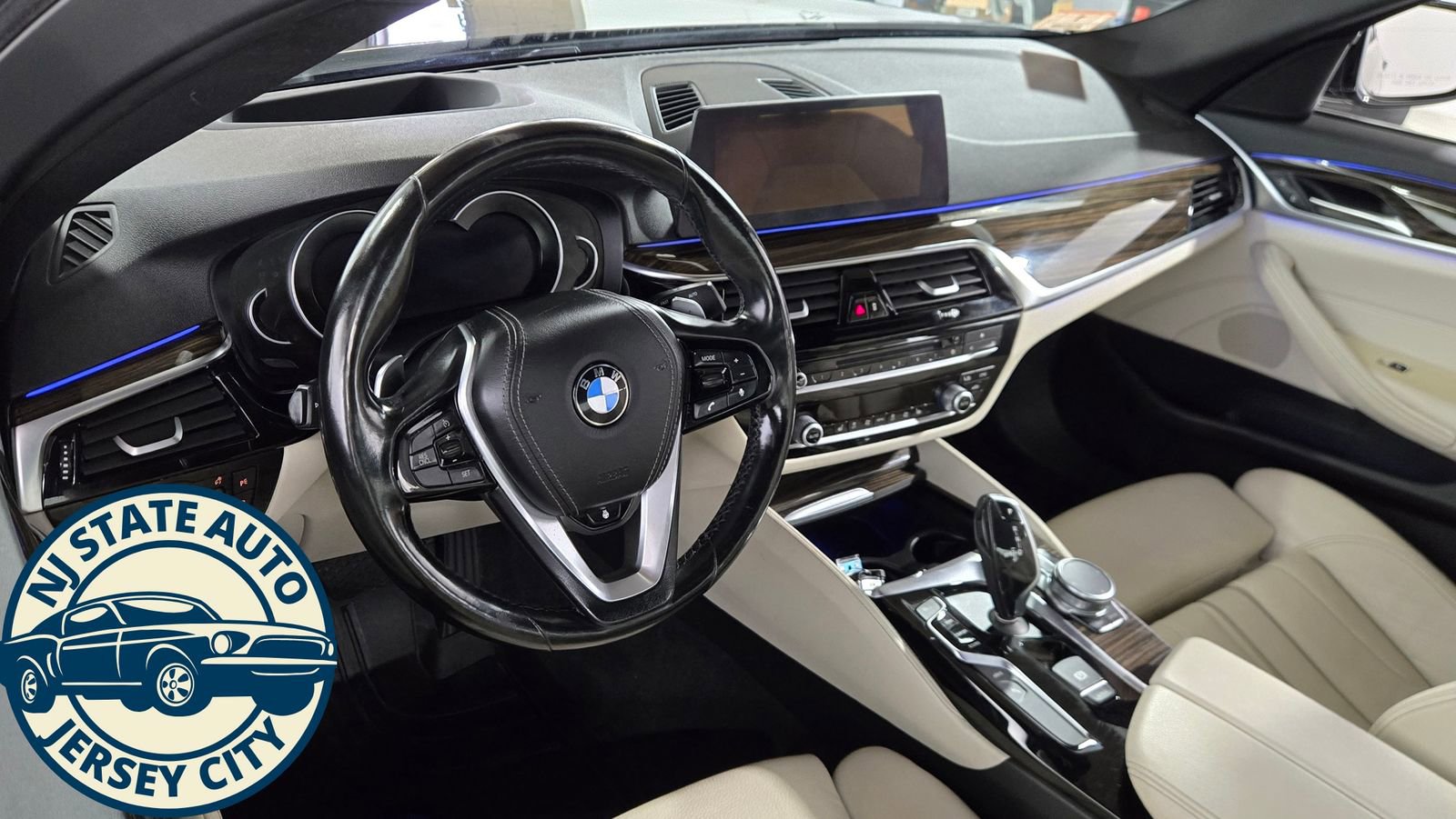 Used 2018 BMW 530e xDrive w/ Premium Package 2 image 11