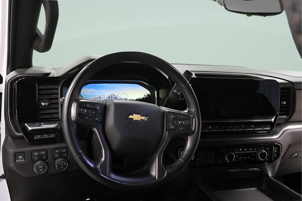 Used 2025 Chevrolet Silverado 3500 High Country w/ High Country Premium Package AWD/4WD image 6