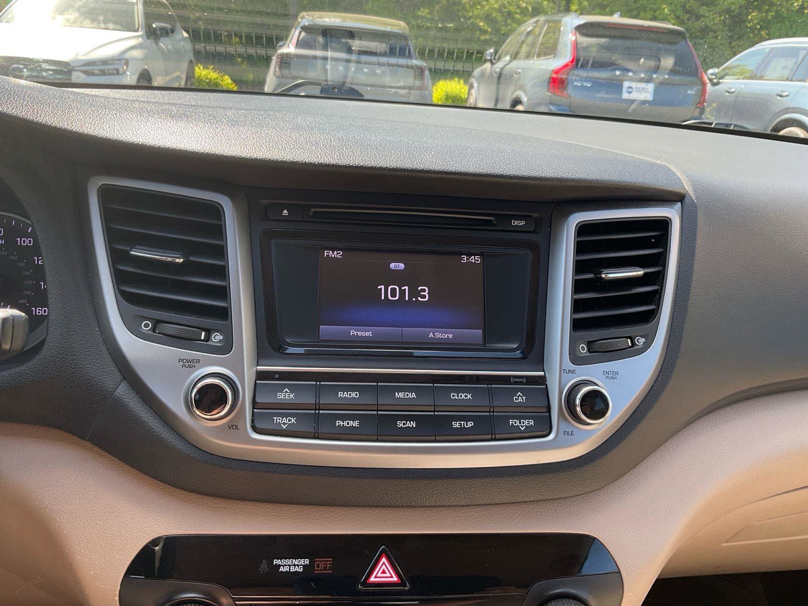 Used 2017 Hyundai Tucson SE AWD/4WD image 19