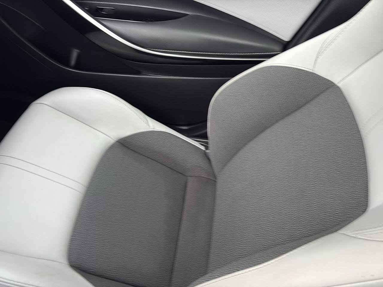 Used 2022 Toyota Corolla XSE FWD image 39