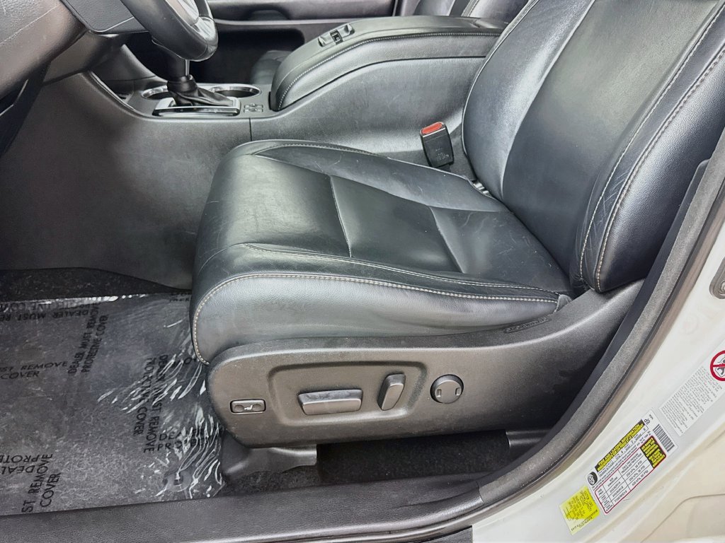 Used 2018 Toyota Highlander XLE AWD/4WD image 23