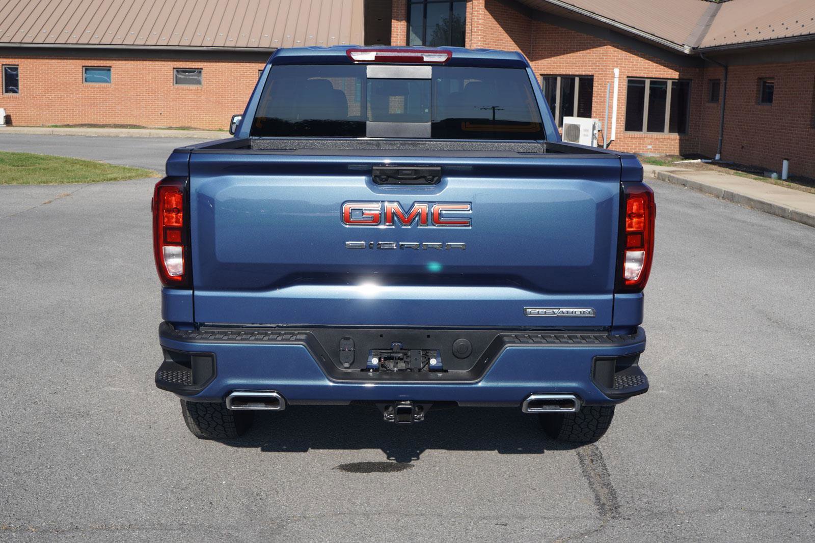 New 2026 GMC Sierra 1500 Elevation image 4