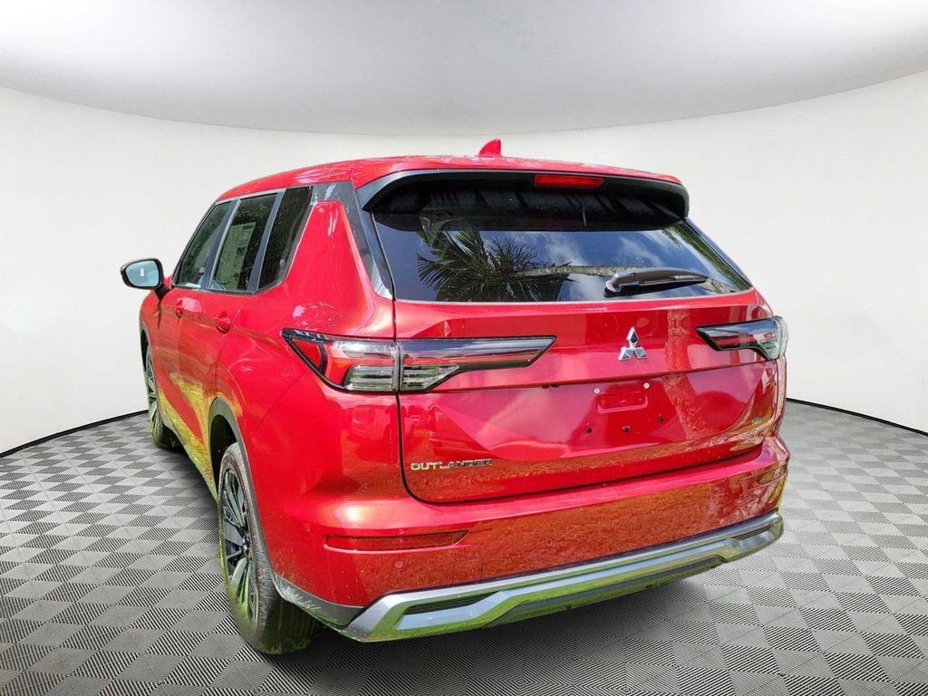 New 2025 Mitsubishi Outlander SE image 3