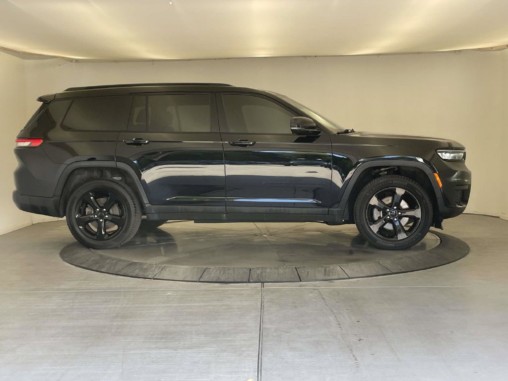 Used 2023 Jeep Grand Cherokee L Laredo AWD/4WD image 6