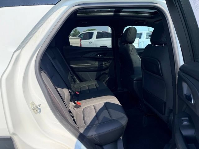 Used 2023 Chevrolet TrailBlazer RS w/ Sun and Liftgate Package AWD/4WD image 9