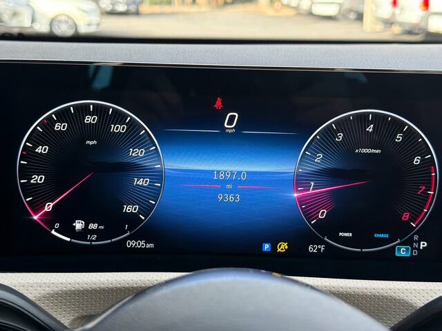 Certified 2025 Mercedes-Benz CLA 250 4MATIC image 32