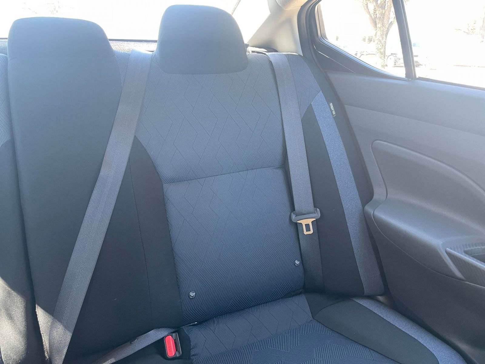 Used 2025 Nissan Versa SV image 37