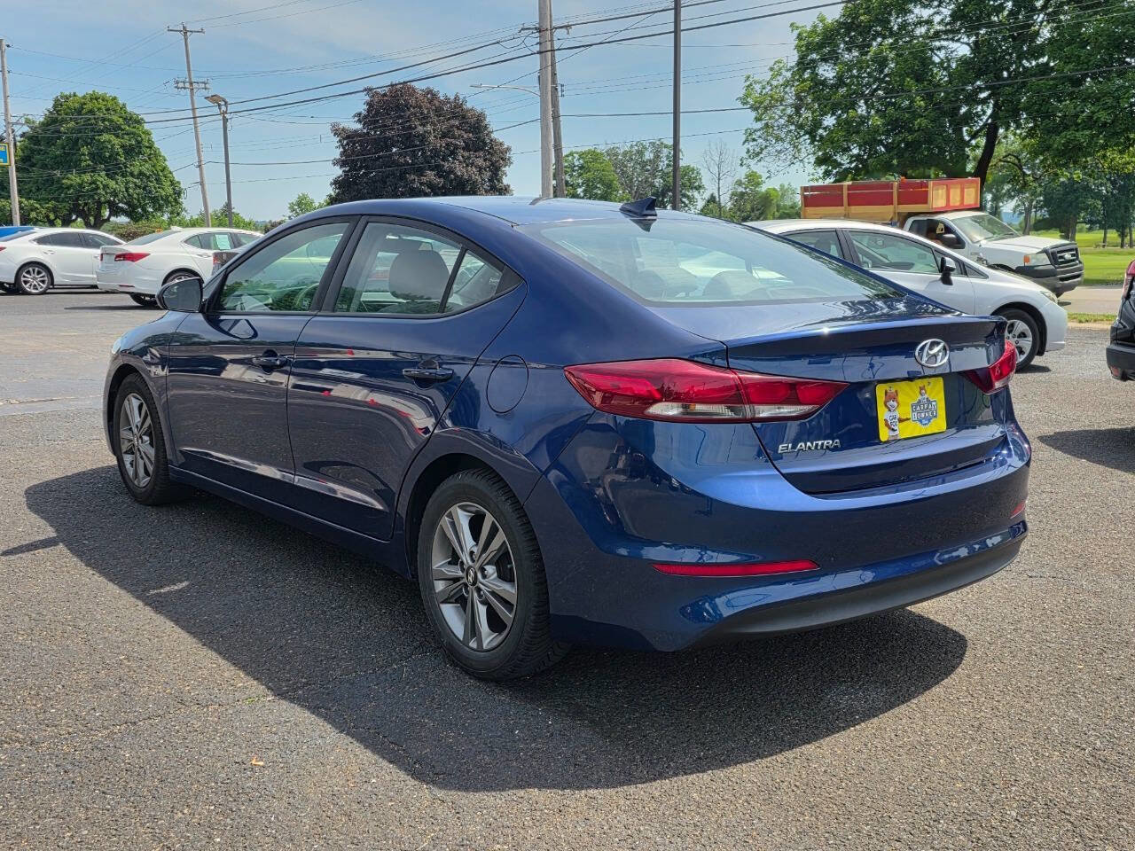 Used 2017 Hyundai Elantra SE FWD image 5