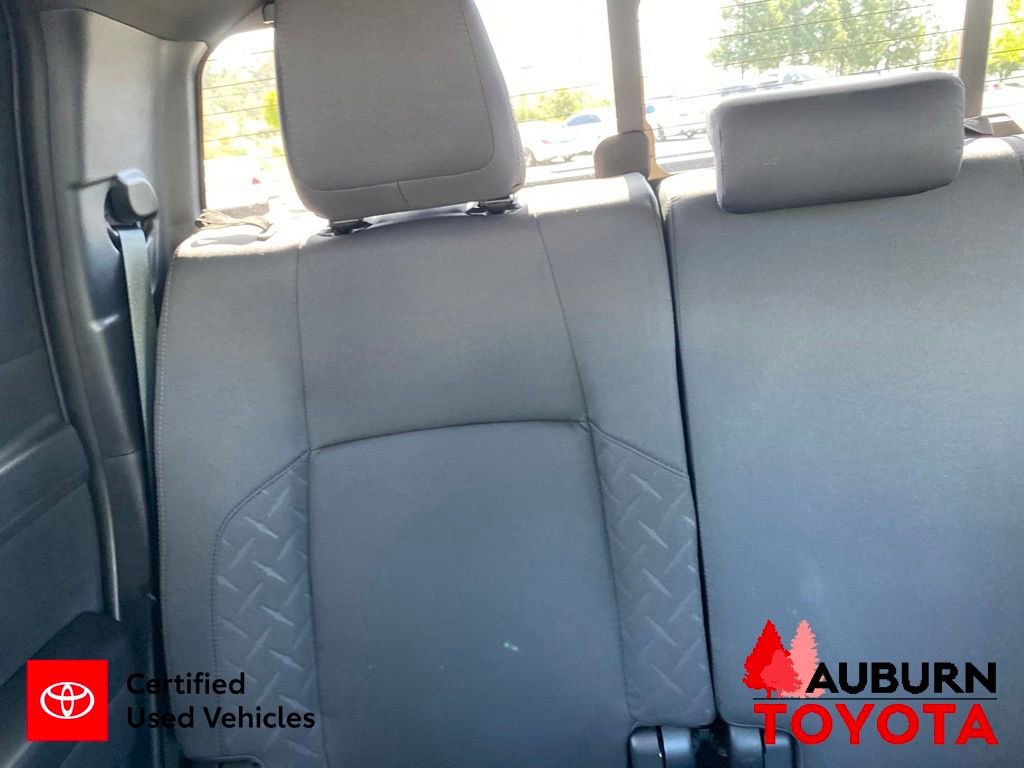 Certified 2025 Toyota Tacoma SR5 AWD/4WD image 19