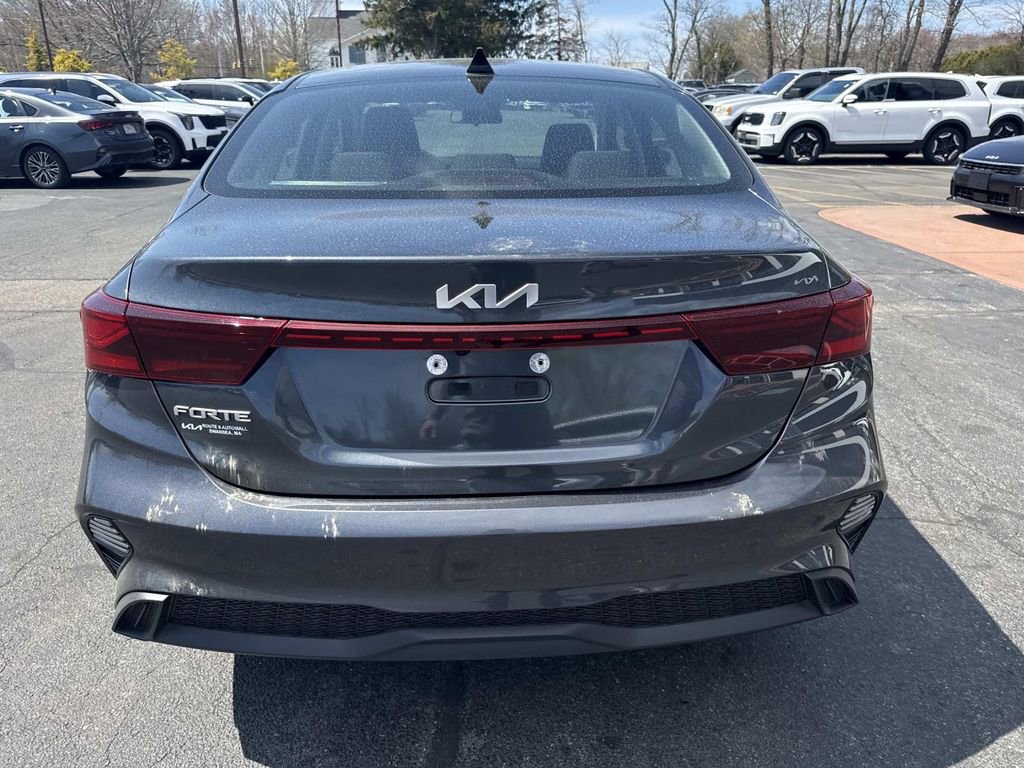 Used 2023 Kia Forte LXS image 4
