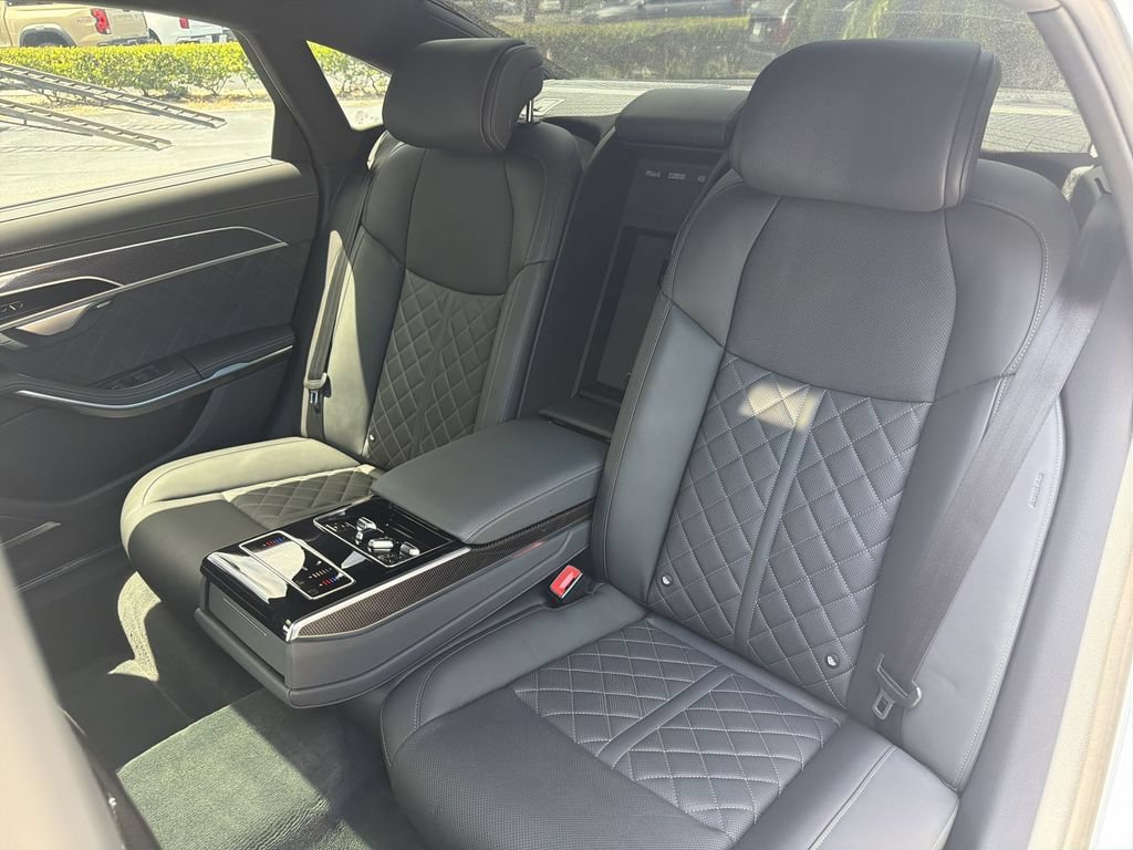 Used 2025 Audi S8 w/ Executive Package AWD/4WD image 20