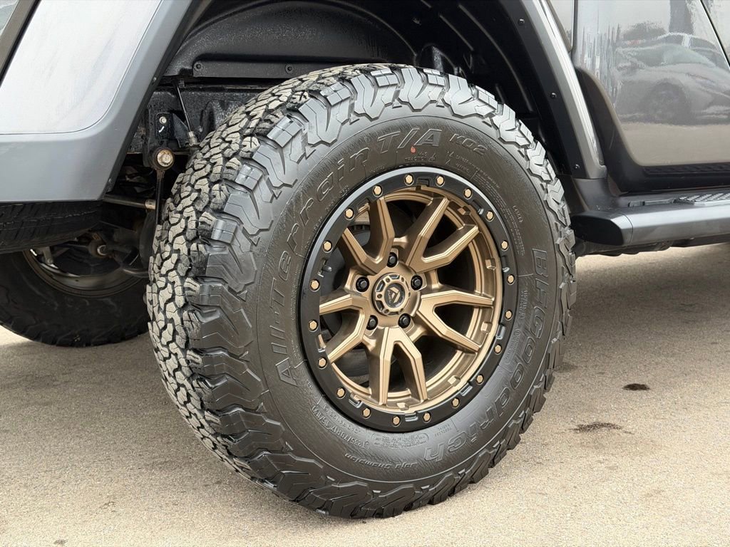 Used 2021 Jeep Gladiator Sport image 26