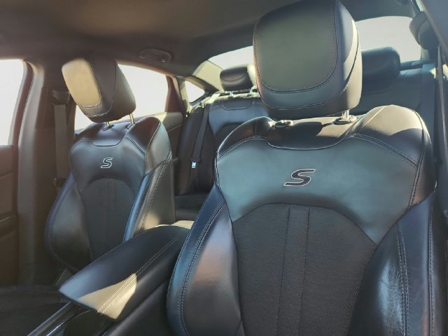 Used 2016 Chrysler 200 S w/ Navigation & Sound Group I FWD image 10