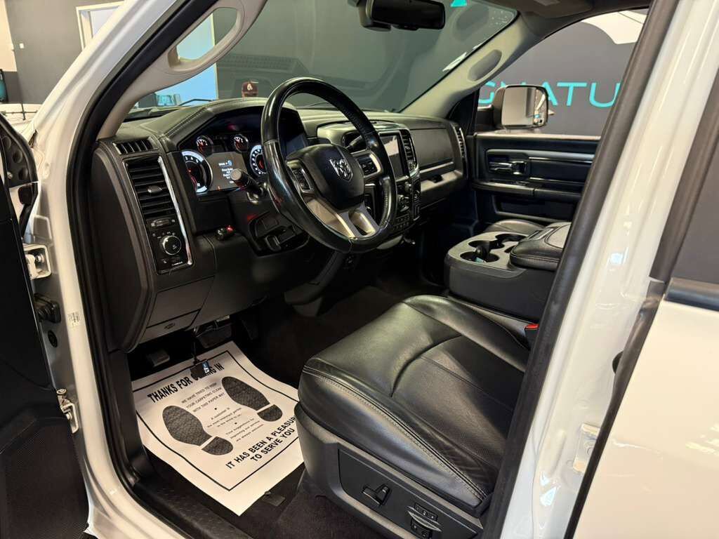 Used 2018 RAM 3500 Laramie w/ Sport Appearance Group AWD/4WD image 9