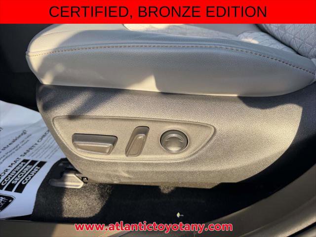 Certified 2023 Toyota Highlander Bronze Edition AWD/4WD image 22