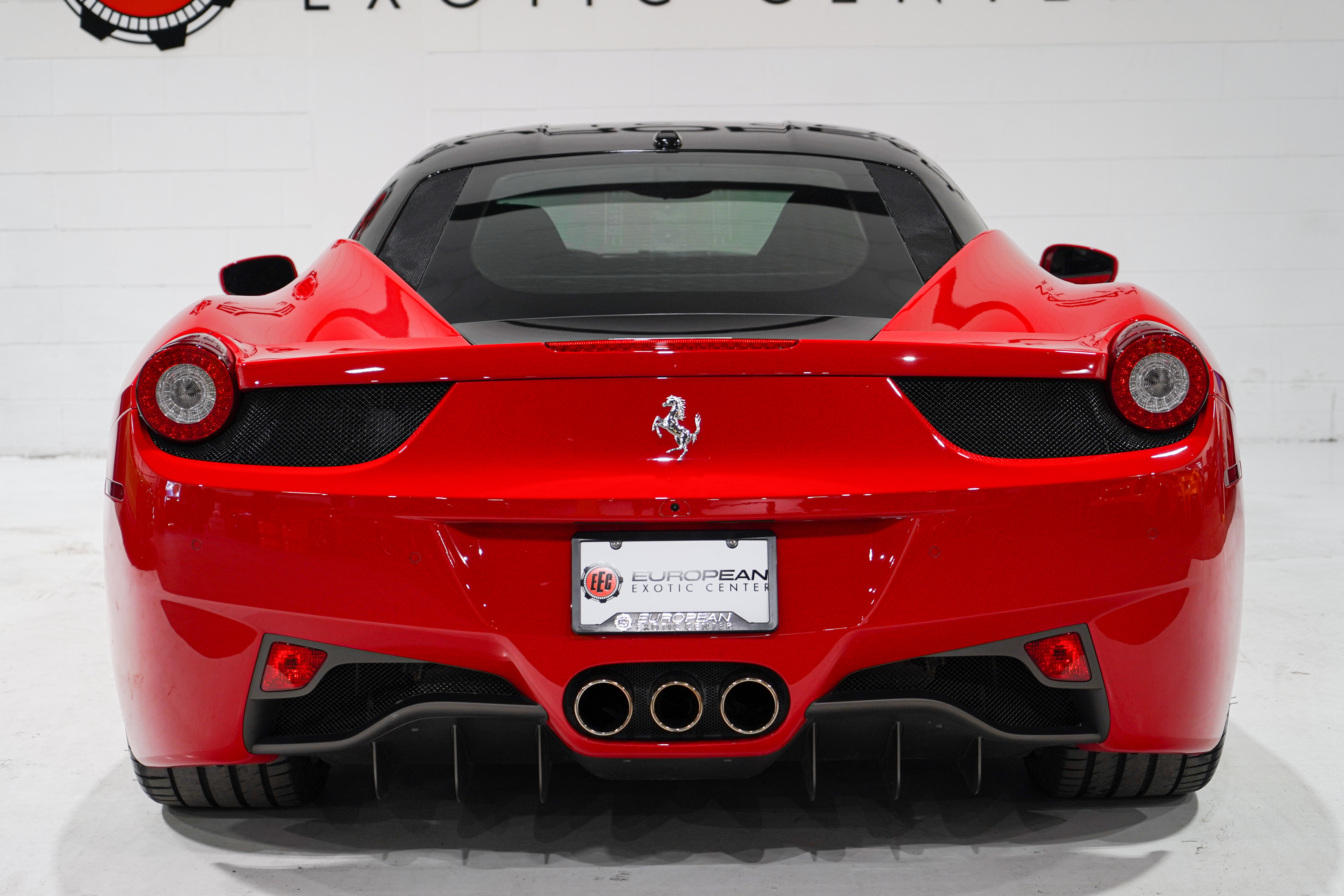 Used 2014 Ferrari 458 Italia Coupe RWD image 3