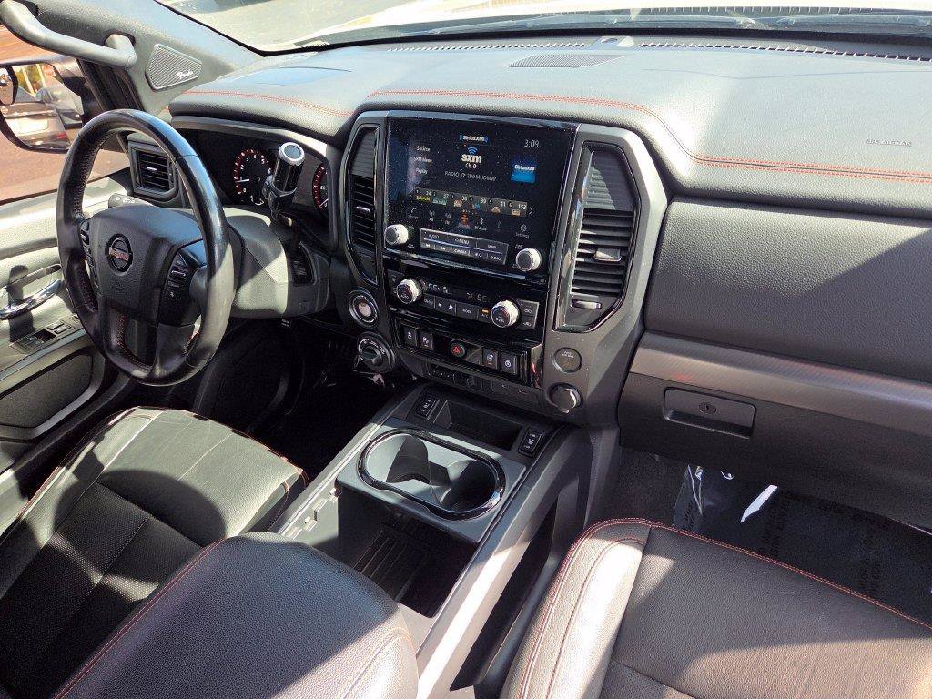 Used 2020 Nissan Titan PRO-4X w/ Pro-4x Convenience Package AWD/4WD image 31