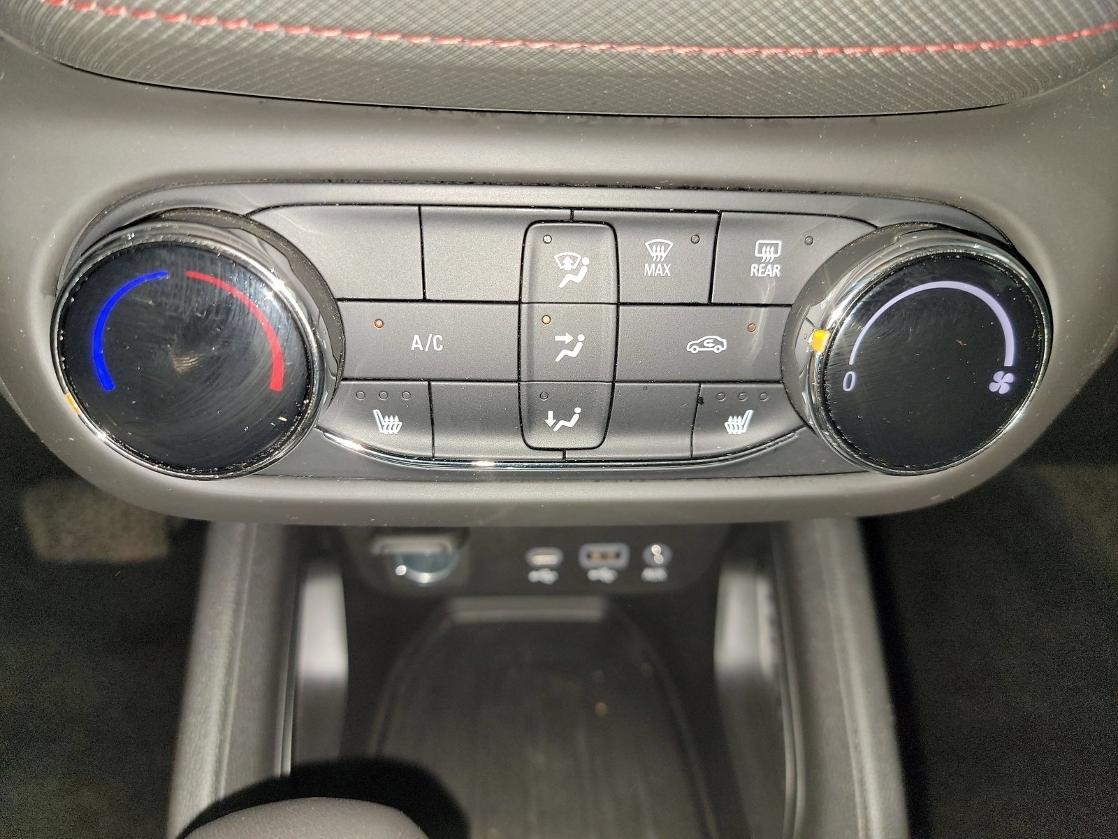 Used 2023 Chevrolet TrailBlazer RS AWD/4WD image 21