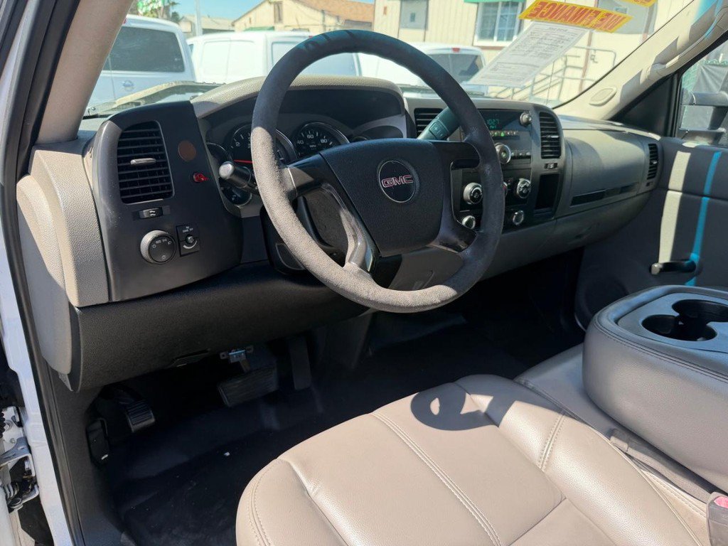 Used 2008 GMC Sierra 2500 W/T RWD image 16