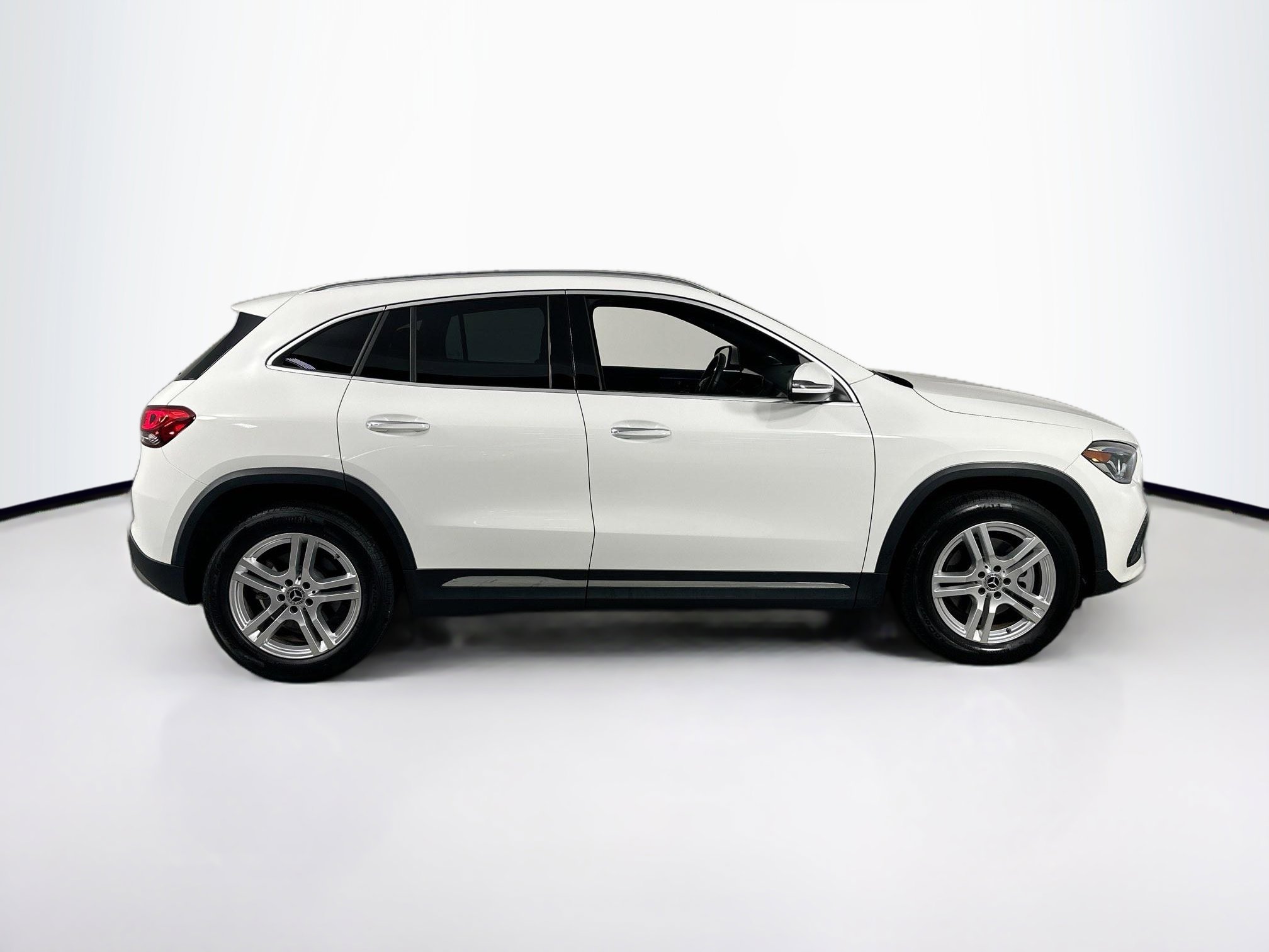 Used 2021 Mercedes-Benz GLA 250 4MATIC image 4