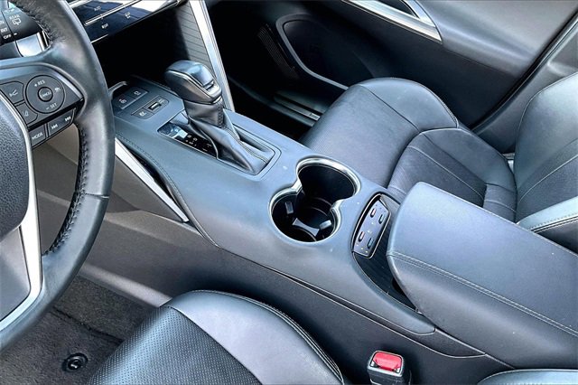Used 2021 Toyota Venza Limited w/ Advanced Technology Package image 18