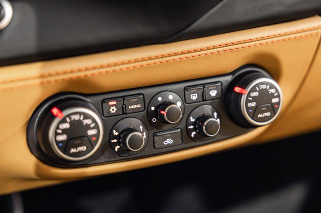 Used 2016 Ferrari 488 GTB RWD image 42
