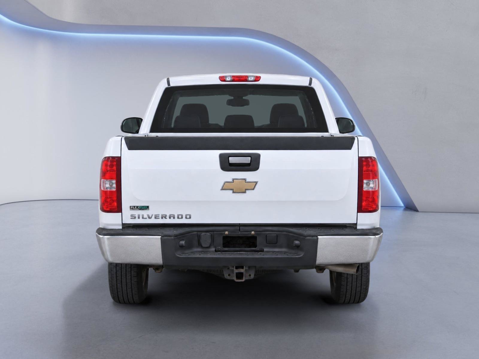 Used 2010 Chevrolet Silverado 1500 W/T RWD image 6