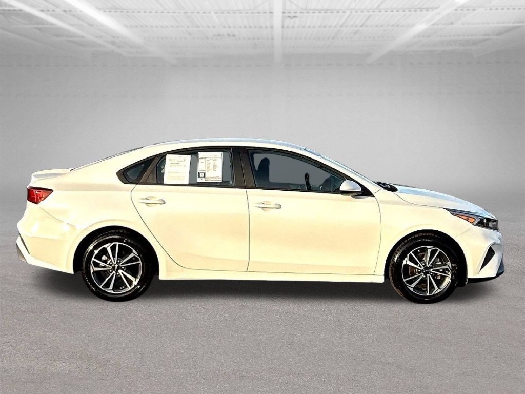 Used 2023 Kia Forte LXS FWD image 13