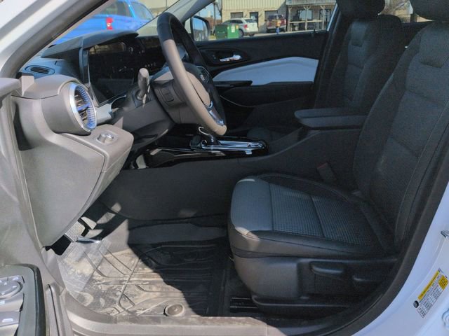 New 2026 Chevrolet Trax LT w/ Driver Confidence Package image 16